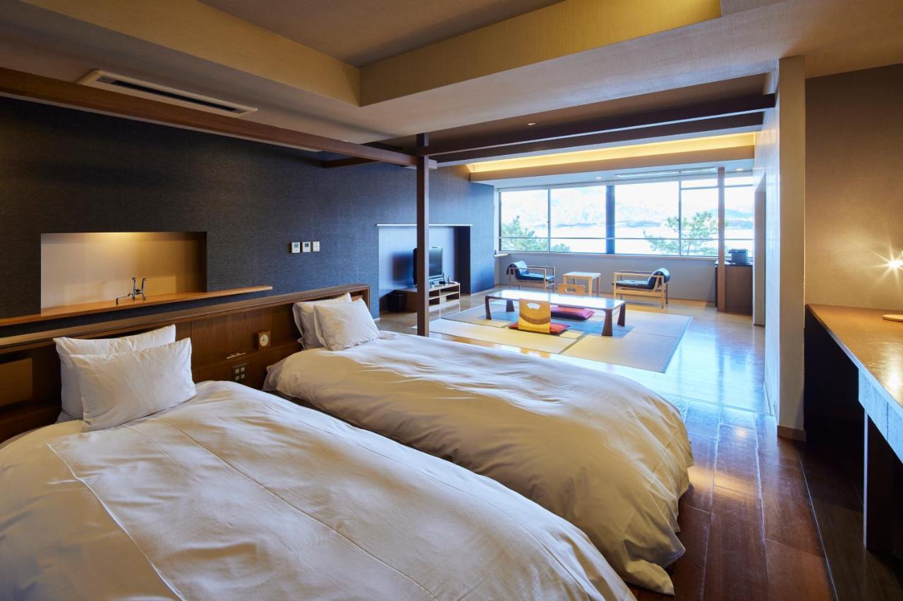 Hotel Itsukushima Iroha Hatsukaichi Esterno foto