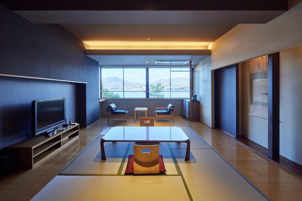 Hotel Itsukushima Iroha Hatsukaichi Esterno foto
