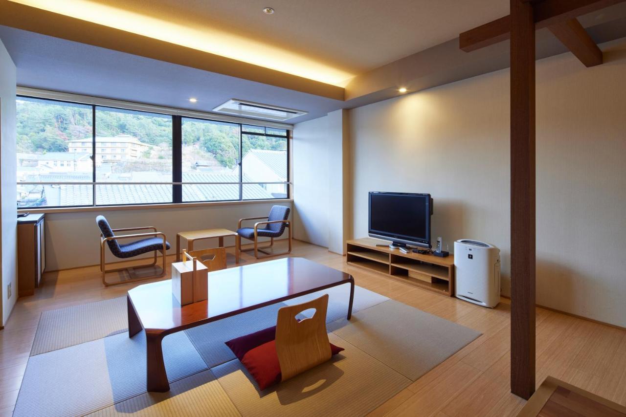 Hotel Itsukushima Iroha Hatsukaichi Esterno foto