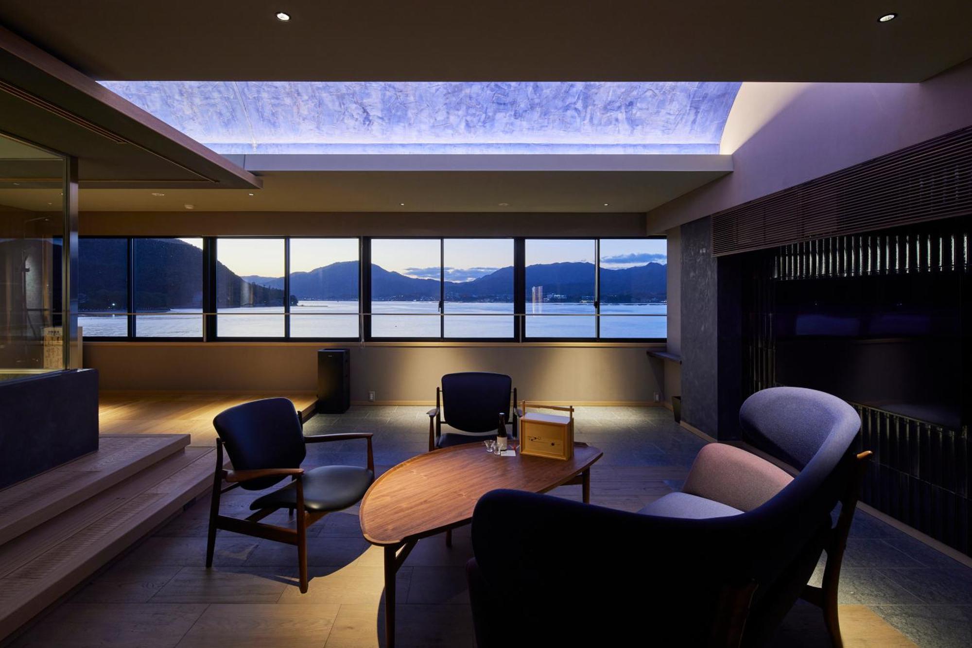 Hotel Itsukushima Iroha Hatsukaichi Esterno foto