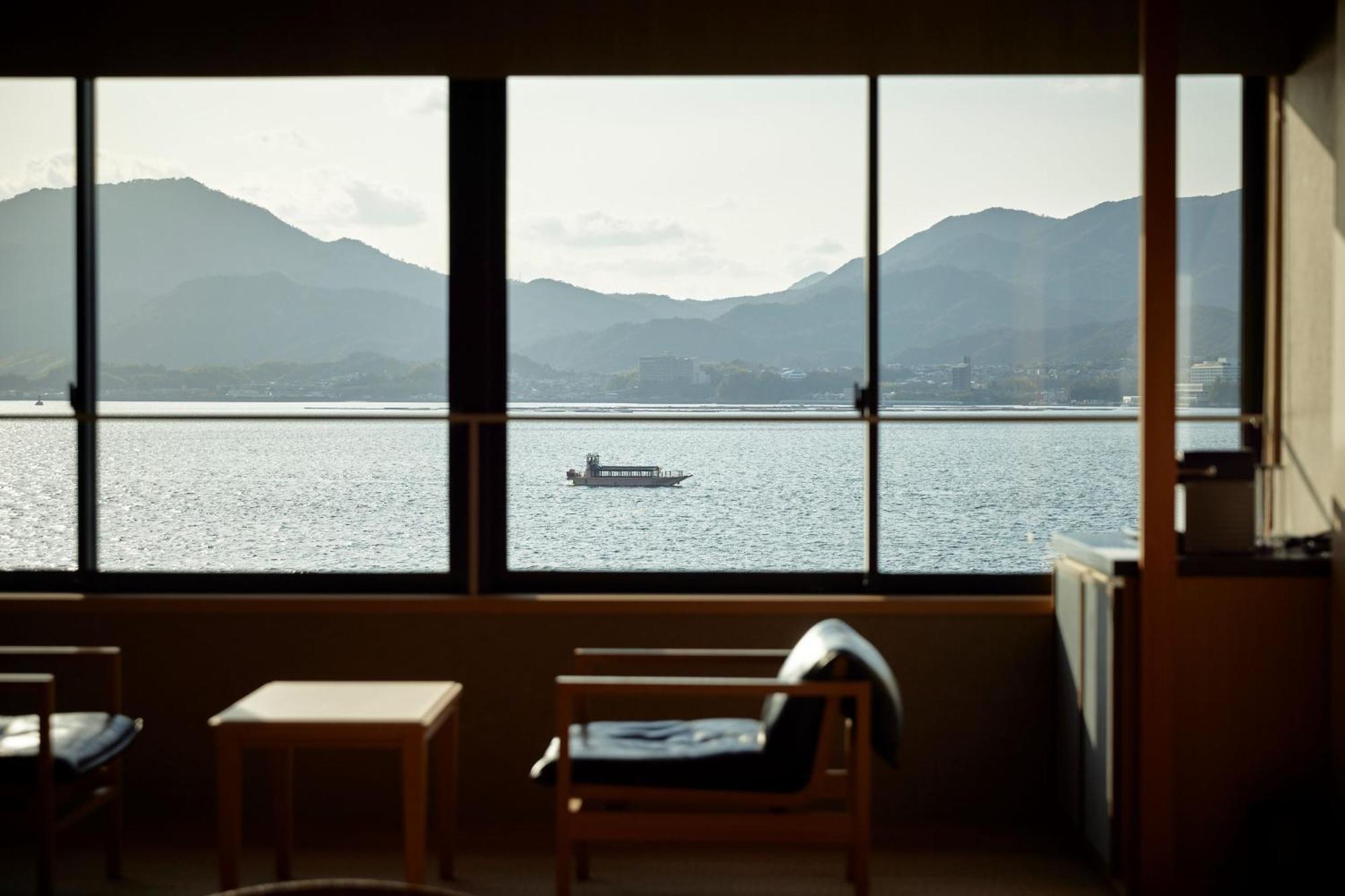 Hotel Itsukushima Iroha Hatsukaichi Esterno foto
